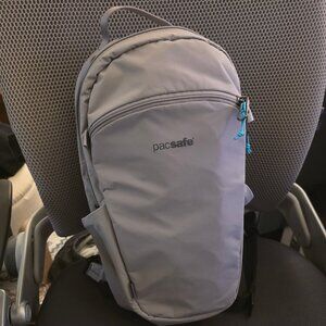 Pacsafe Eco Sling 12L